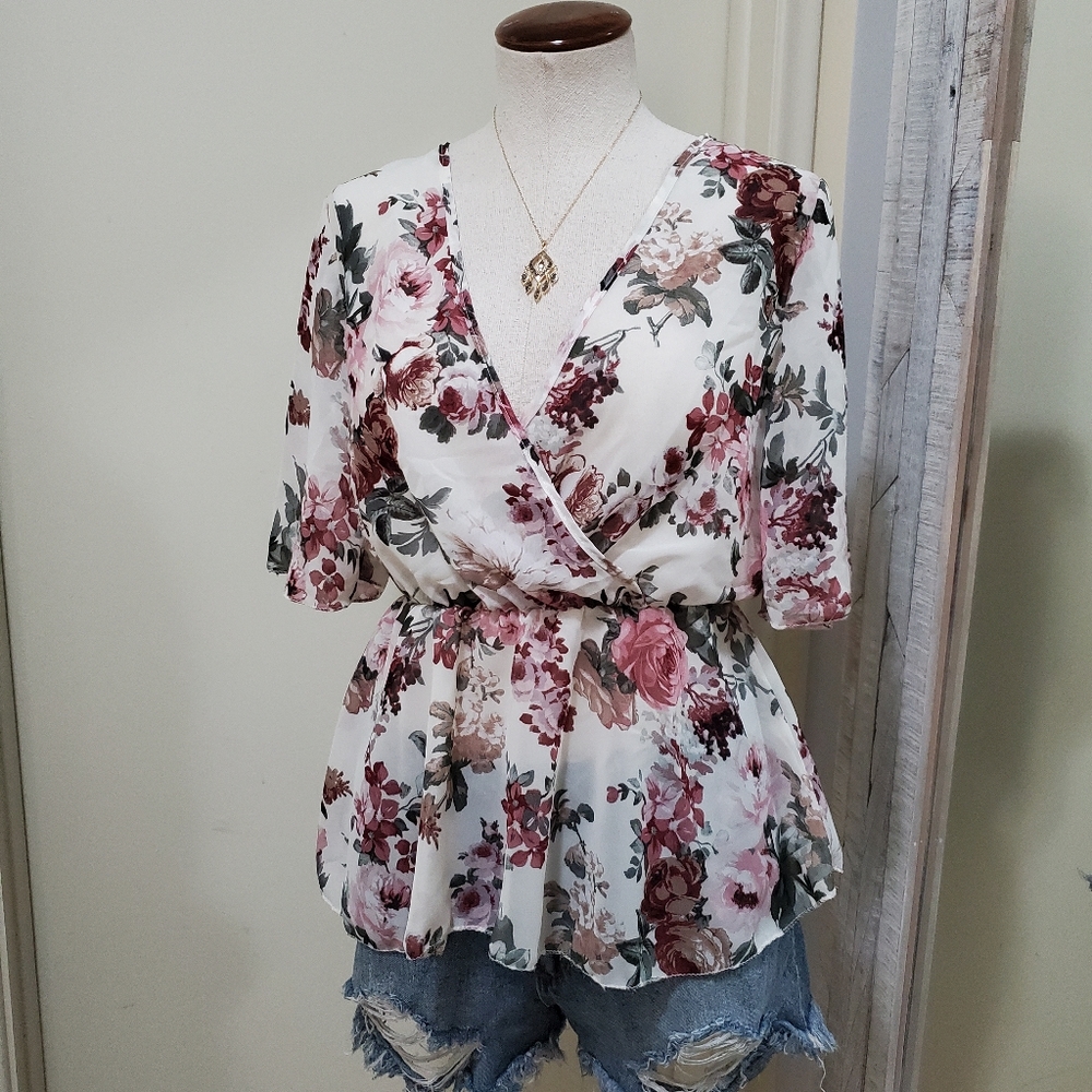 Urban Rose Cream Floral Peplum Surplice Blouse S
